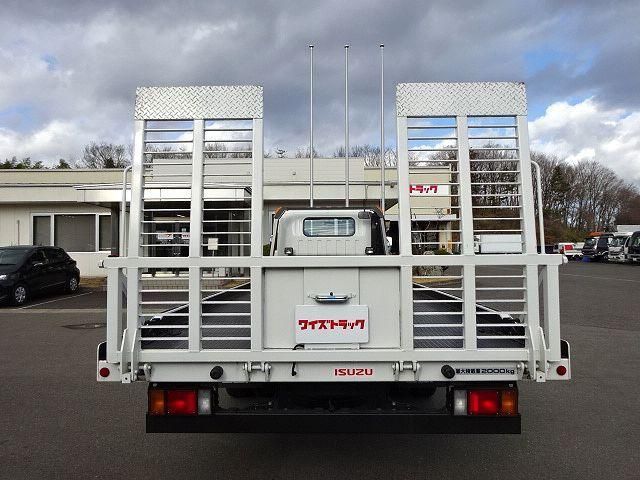 ISUZU ELF 2022 Image 31