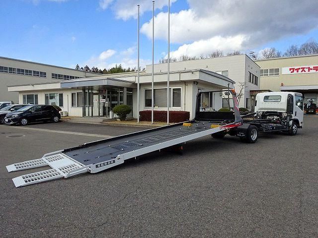 ISUZU ELF 2022 Image 31