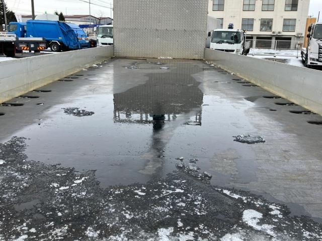 NISSAN DIESEL QUON 2020 Image 31