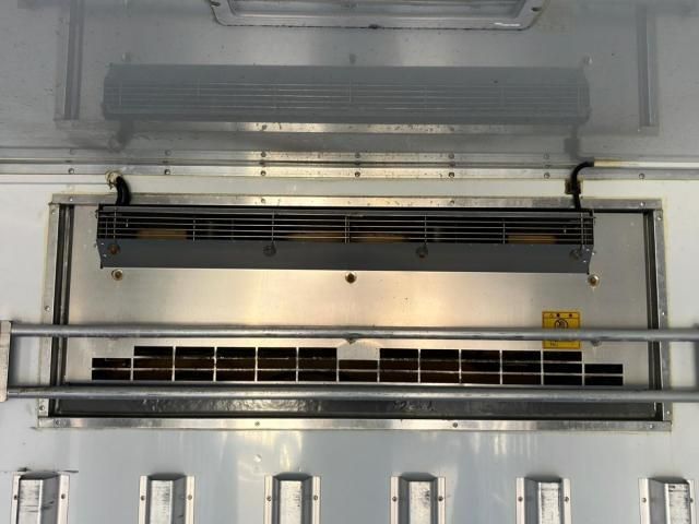 MITSUBISHI CANTER 2017 Image 31