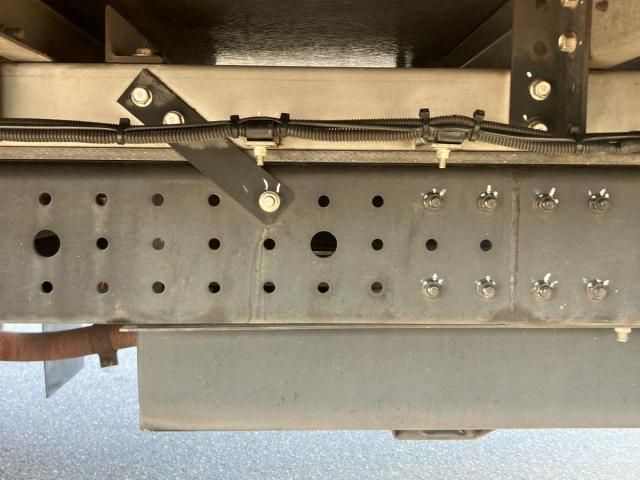 MITSUBISHI CANTER 2017 Image 31