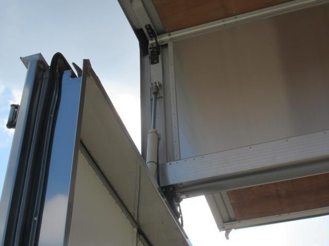 HINO PROFIA 2015 Image 31