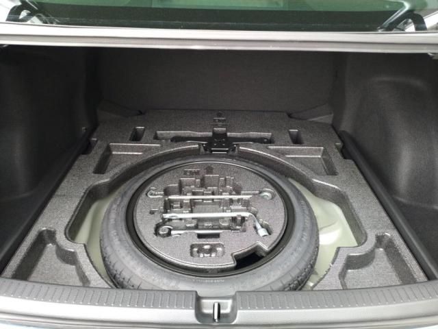 TOYOTA COROLLA SEDAN 2019 Image 31