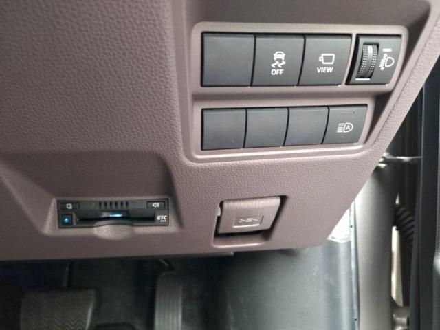 TOYOTA YARIS HYBRID 2020 Image 31