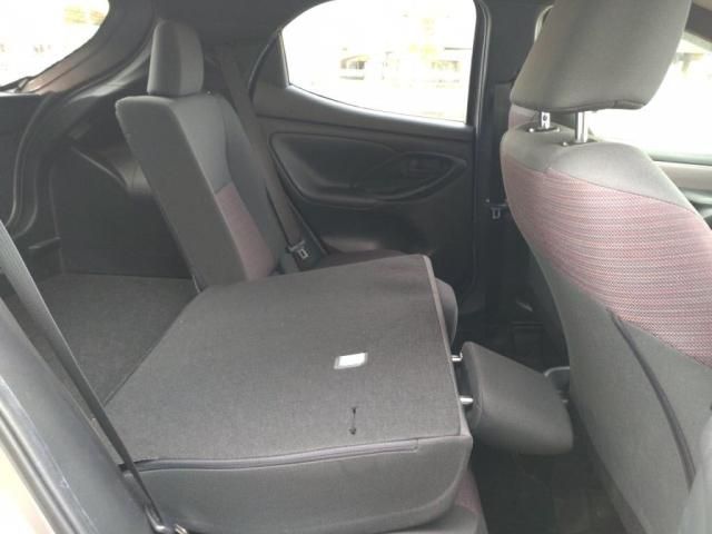 TOYOTA YARIS HYBRID 2020 Image 31