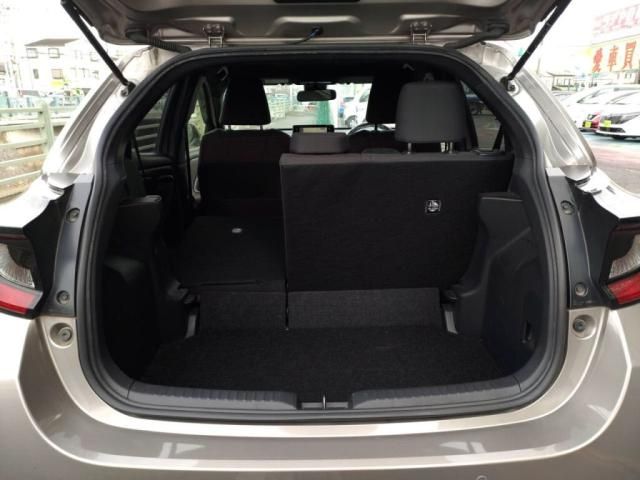 TOYOTA YARIS HYBRID 2020 Image 31