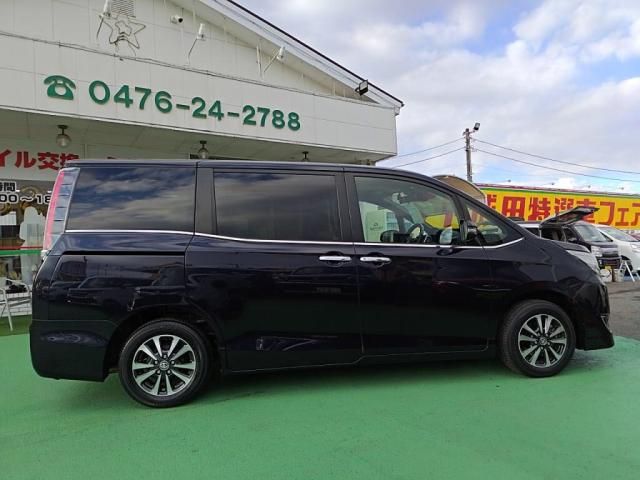 TOYOTA ESQUIRE 2019 Image 31