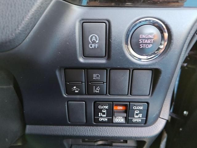 TOYOTA ESQUIRE 2019 Image 31