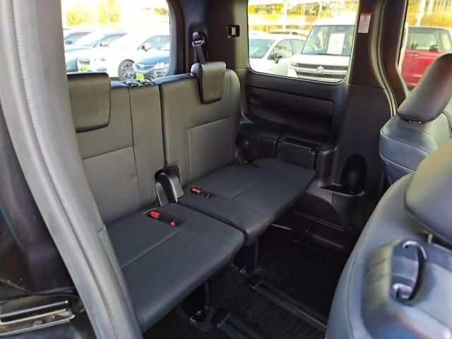 TOYOTA ESQUIRE 2019 Image 31