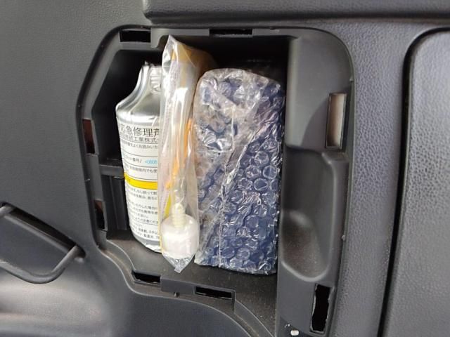 HONDA FIT HYBRID 2013 Image 31