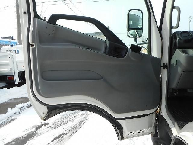 TOYOTA DYNA 2014 Image 31