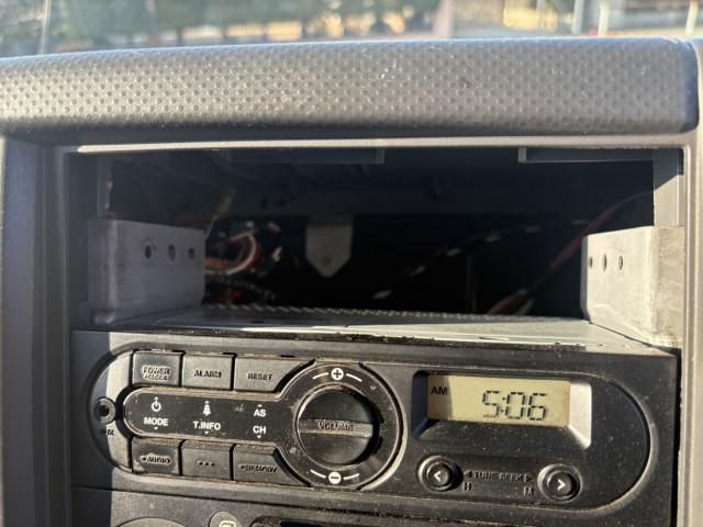 ISUZU ELF 2017 Image 31