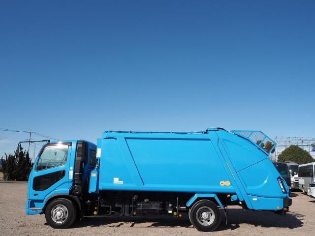 MITSUBISHI FUSOU FIGHTER 2013 Image 31