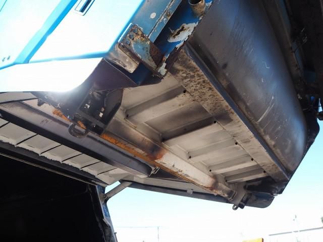 MITSUBISHI FUSOU FIGHTER 2013 Image 31