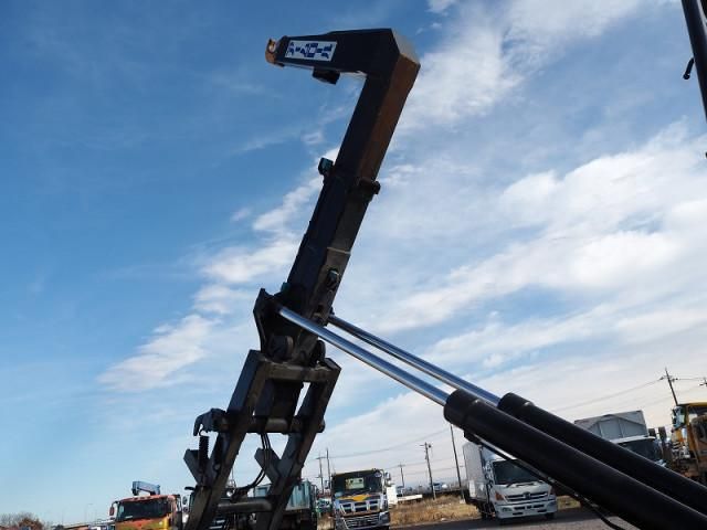 MITSUBISHI FUSOU FIGHTER 2016 Image 31