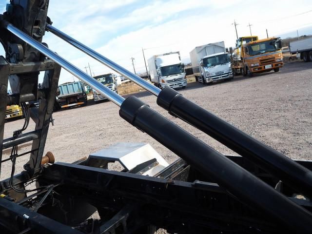 MITSUBISHI FUSOU FIGHTER 2016 Image 31