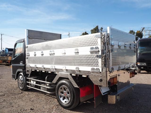 MITSUBISHI CANTER 2018 Image 31