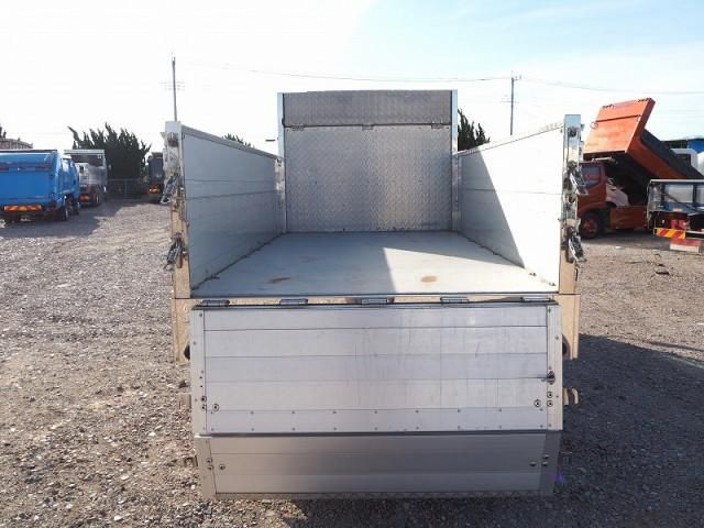 MITSUBISHI CANTER 2018 Image 31