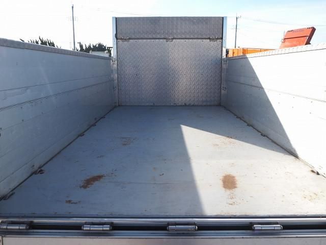 MITSUBISHI CANTER 2018 Image 31