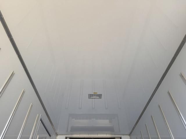 MITSUBISHI CANTER 2025 Image 31