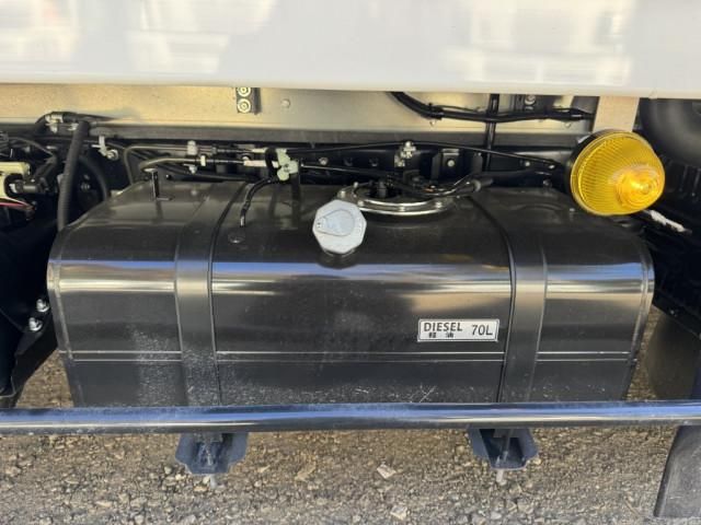 MITSUBISHI CANTER 2025 Image 31