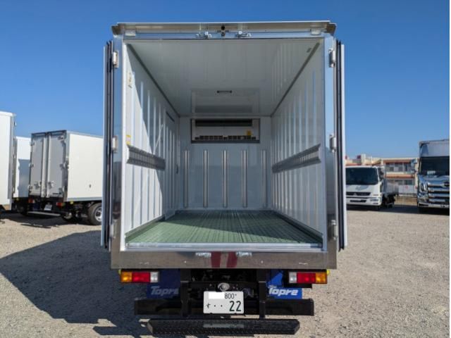 MITSUBISHI CANTER 2025 Image 31