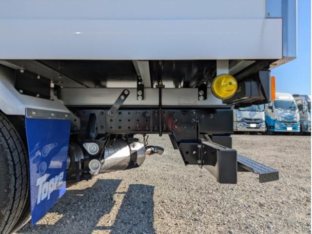 MITSUBISHI CANTER 2025 Image 31