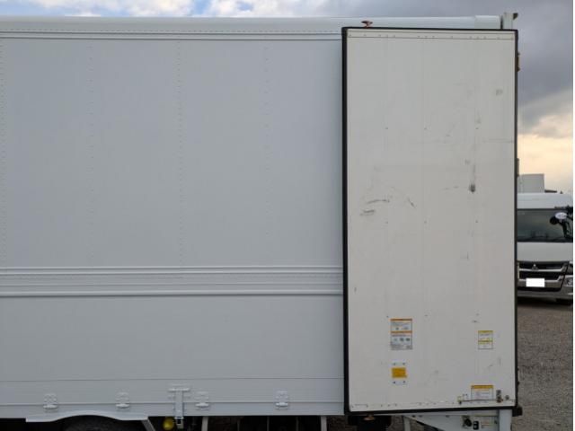 NISSAN DIESEL QUON 2020 Image 31