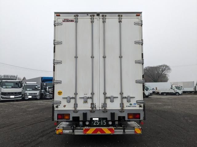 MITSUBISHI FUSOU SUPER GREAT 2016 Image 31