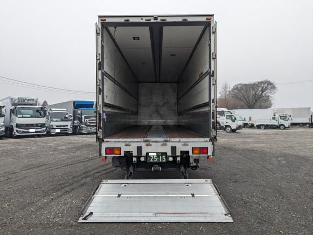 MITSUBISHI FUSOU SUPER GREAT 2016 Image 31