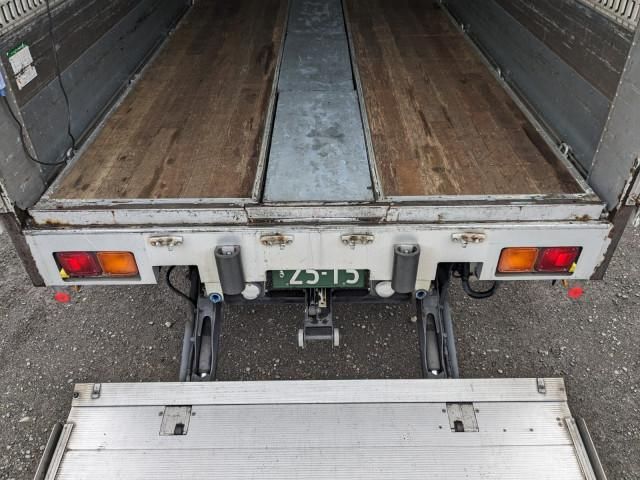 MITSUBISHI FUSOU SUPER GREAT 2016 Image 31