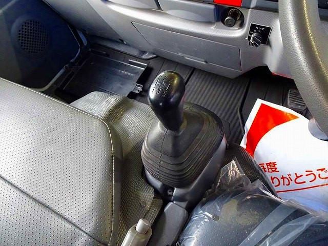 ISUZU ELF 2018 Image 31