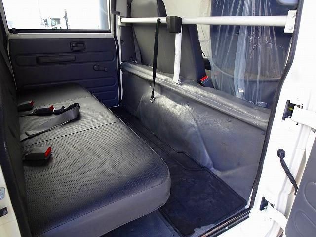 ISUZU ELF 2018 Image 31