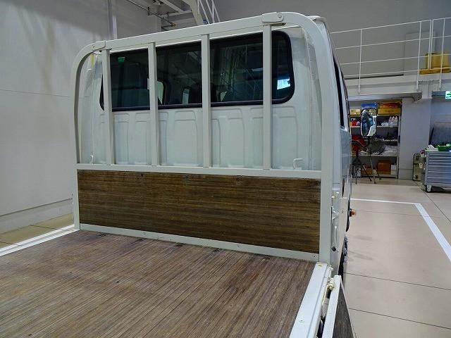 ISUZU ELF 2018 Image 31