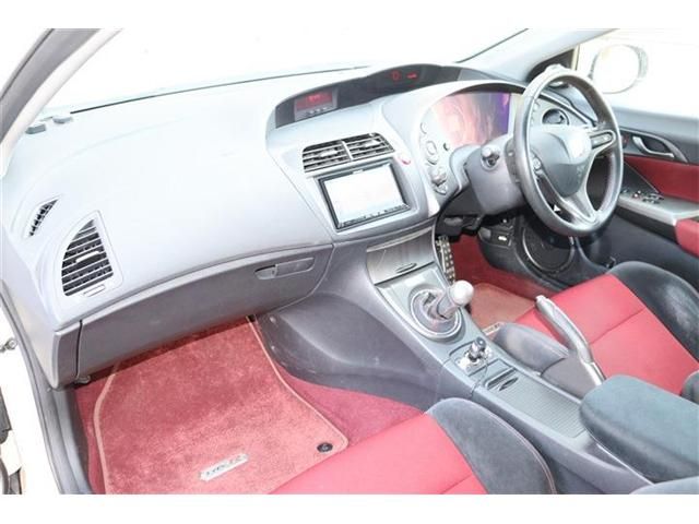 HONDA CIVIC HATCHBACK 2010 Image 31