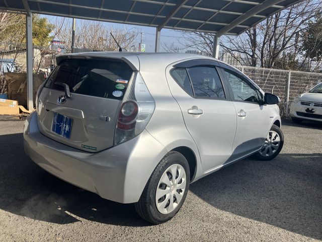 TOYOTA AQUA 2014 Image 31