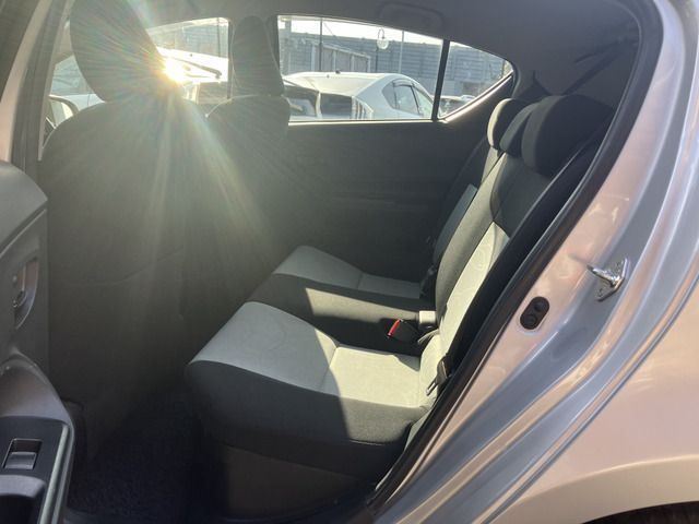 TOYOTA AQUA 2014 Image 31