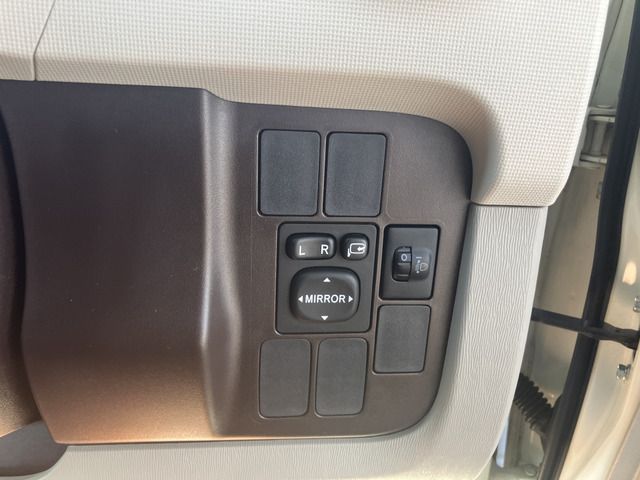 TOYOTA PASSO 2013 Image 31