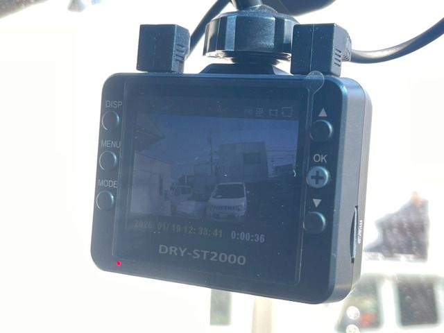 MITSUBISHI DELICA D:5 2WD 2007 Image 31