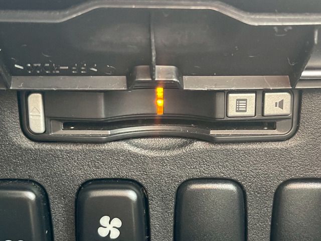 MITSUBISHI DELICA D:5 2WD 2007 Image 31