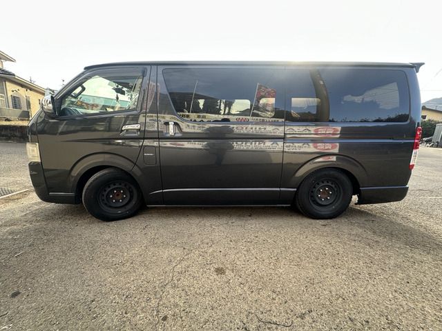 TOYOTA HIACE VAN 2WD 2004 Image 31