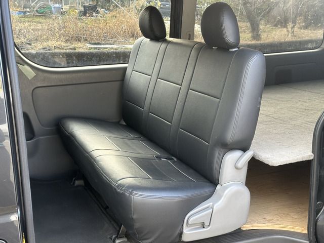 TOYOTA HIACE VAN 2WD 2004 Image 31