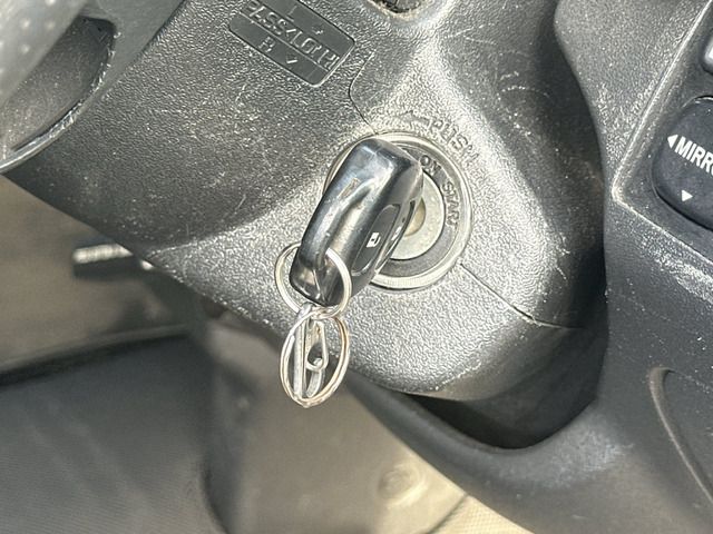 TOYOTA HIACE VAN 2WD 2004 Image 31