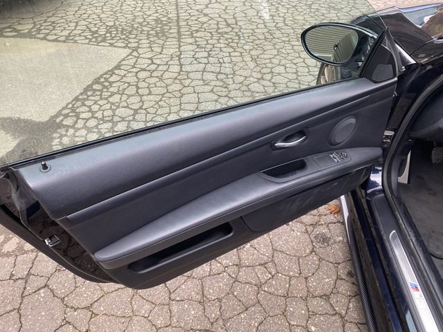 BMW M3 2010 Image 31