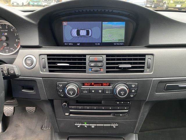 BMW M3 2010 Image 31