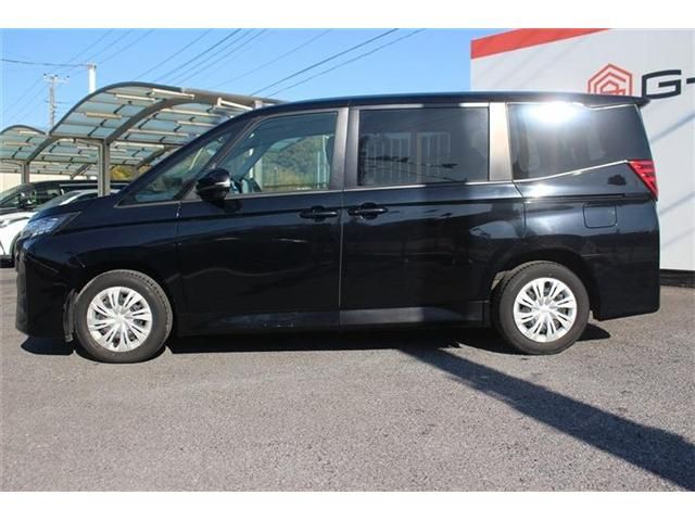 TOYOTA NOAH 2022 Image 31