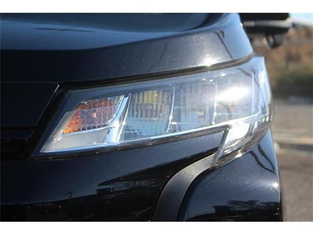 TOYOTA NOAH 2022 Image 31