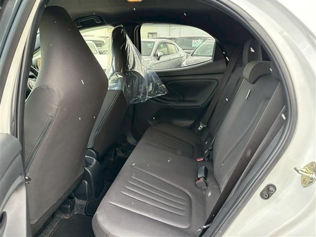 TOYOTA YARIS HYBRID 2023 Image 31