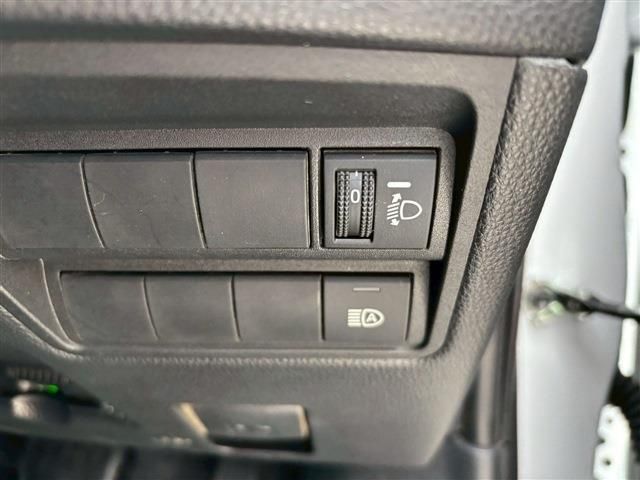 TOYOTA YARIS HYBRID 2023 Image 31