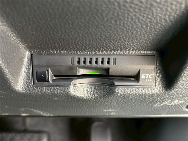 TOYOTA YARIS HYBRID 2023 Image 31